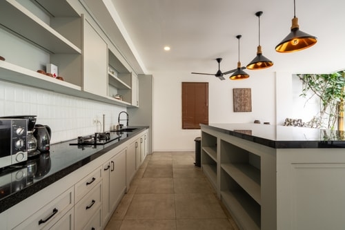 Green Moon 1 - 4 Bedroom Villa with Pool, Berawa
