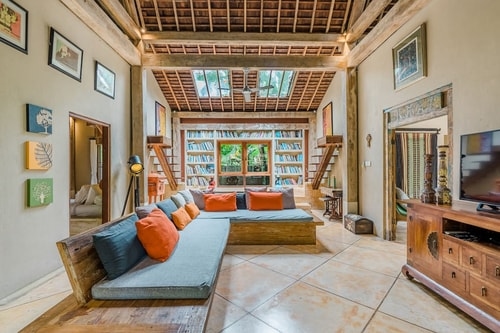 Aalaya - 4 Bedrooms in Three Teak Pavilions, Ubud