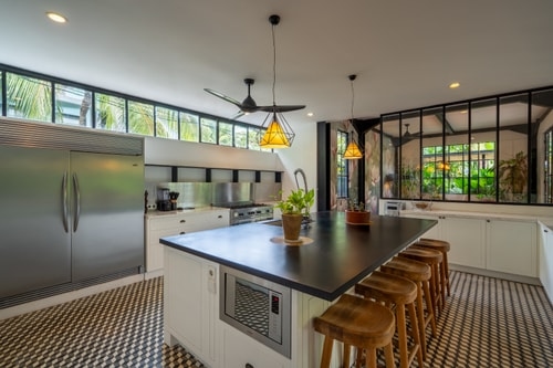 Bon Ton - 5BR Villa with Pool and Gym, Canggu
