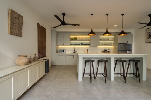 Green Moon 2 - 4BR with Pool and Rooftop, Berawa