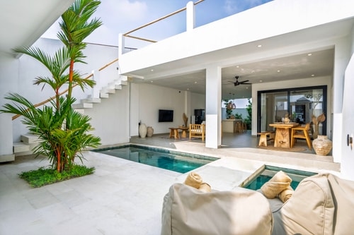 Modern Canggu 2BR Tropical Villa | Pool & Rooftop