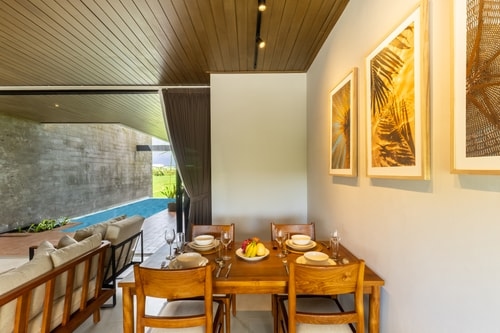 Madison - 3BR Villa with Paddy View Pool, Canggu