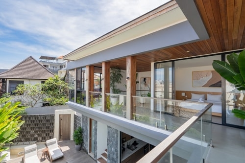 Yoki - 4BR Villa with Pool & Gym, Canggu