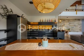 Contemporary 4 Bedroom Villa in Padonan with Rooftop Views – Few Minutes to the Beach