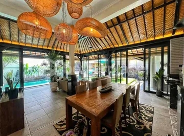Balinese Modern 4-Bedroom Villa in the Heart of Seminyak, A Few Minutes to The Beach