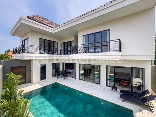 Elegant 3 Bedroom Modern Villa for Yearly Rental in Seminyak – Saraswati Luxury Living in a Prime Lifestyle Location