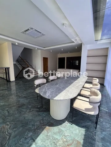 Modern and Spacious 3 Bedroom Villa with Rooftop in Jimbaran