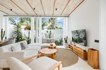 Art Meets the Jungle | 2-Bedroom Artist Villa with Private Pool & Garden Oasis in Ubud Sayan