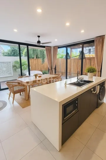 Modern Ready Villa in Batu Bolong, Canggu 4 Bedrooms Just 5 Minutes from the Beach