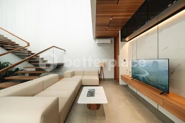 Modern 3 Bedroom Villa with Rooftop in Tumbak Bayuh