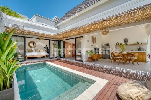 A Rare Turnkey Investment in Central Seminyak – Stunning Leasehold Tropical 2-Bed Villa Combining Traditional Balinese Architecture with Modern Lifestyle Convenience