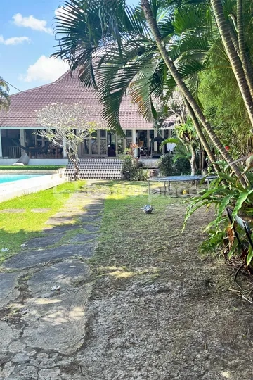 Charming Joglo-Inspired Leasehold 3-Bed Villa in Umalas – A Rare Investment Gem Surrounded by Tranquility