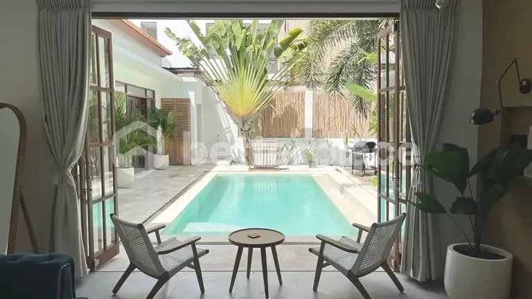 Newly Renovated Modern Family 3 Bedroom Villa in Umalas Prime Location