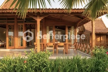 Luxurious Joglo Villa in Central Ubud – 4 Bedrooms with Expansive Land & Timeless Balinese Design