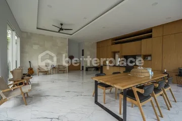Spacious 3 Bedroom Villa in Kerobokan with Rooftop and Large Garden