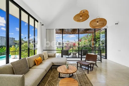 Chic 3 Bedroom Villa in Berawa’s Heart , Your Dream Investment Awaits