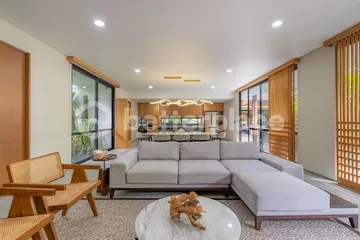 Luxury Modern Villa in Bukit Jimbaran 5 Bedrooms with Expansive Premium Residence