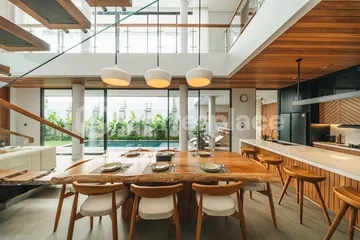 Modern 3 Bedroom Villa with Rooftop in Tumbak Bayuh