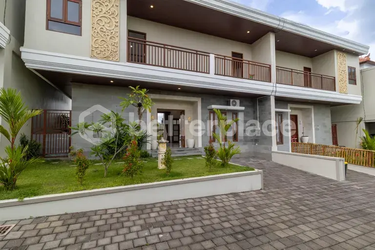 Modern Elegance Villa 2 Bedrooms in Ubud with Stunning Rice Field View