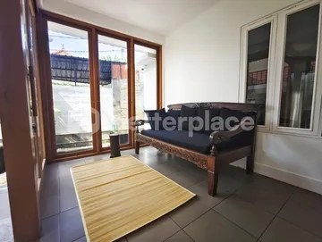 Prime Coastal Retreat: Spacious 5-Bedroom Yearly Rental Villa in the Heart of Berawa