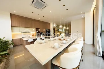 Exquisite Freehold Designer 3-Bed Villa in the Heart of Seminyak – Private Lift, Sauna, Jacuzzi, and Luxury Living Just 5 Minutes from Legian Beach