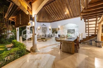 3 Bedroom Leasehold Villa in Berawa | 7 Minutes to the Beach | Investment Opportunity