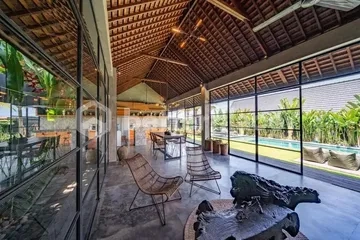 Captivating Bali Villa in Prime Canggu-Batu Bolong Location | Ideal Real Estate Investment Opportunity