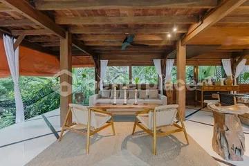 Stunning 4 Bedroom Villa on A Spacious Land in Berawa, A Prime Investment Opportunity Near the Beach