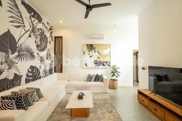 Canggu Coastal Sanctuary – Yearly Rental 3 Bedroom Villa Close to Pererenan beach in Tumbak Bayuh