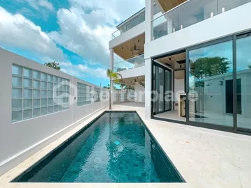 Architect-Designed Freehold Villa in Canggu with Five Grand Suites, Private Pool, and Advanced Smart Systems