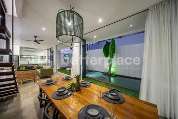 Chic 3 Bedroom Villa in Berawa, Modern Industrial Design in a Prime Tourism Zone