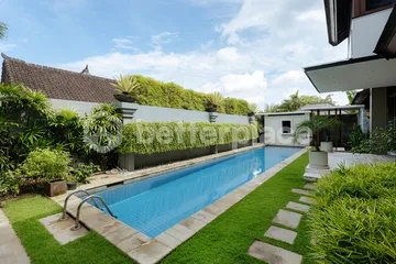 Spacious Eclectic Design Villa for Yearly Rent in Peaceful Seminyak Area