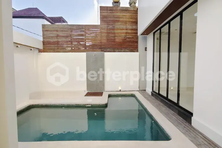 Elegant Contemporary 2-Bedroom Villa for Yearly Rental in Canggu – Batu Bolong, Just 3 Minutes from Munduk Catu Beach with Rooftop Retreat and Private Plunge Pool