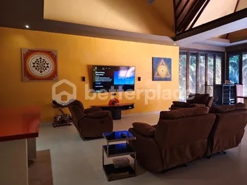 Spacious Tropical Contemporary Villa in Prime Seminyak Oberoi – 3 Bedrooms with Large Land and Pool