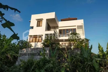 Spacious Tropical Villa in Canggu – 4 Bedrooms with Sunset & Greenbelt Views