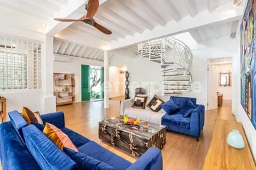Stunning 3 Bedroom Villa in Prime Seminyak For Yearly Rental