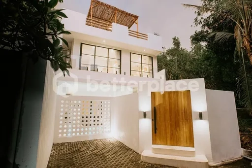 A Rare Opportunity: Chic Leasehold 3-Bed Villa Designed for Serenity & Sophistication