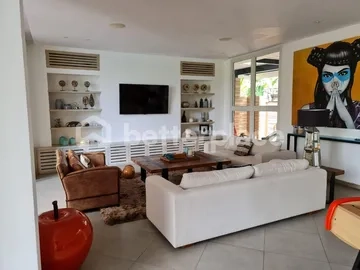 Spacious 4 Bedroom Villa in Kerobokan with Stunning Rice Field Views
