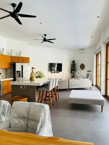 Spacious 3 Bedroom Villa in Kerobokan For Yearly Rental