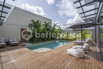 Discover a Haven of Tranquility: 4 Bedrooms Villa with Pool and Ricefield View in Berawa, Canggu – Short Walk to Berawa Beach