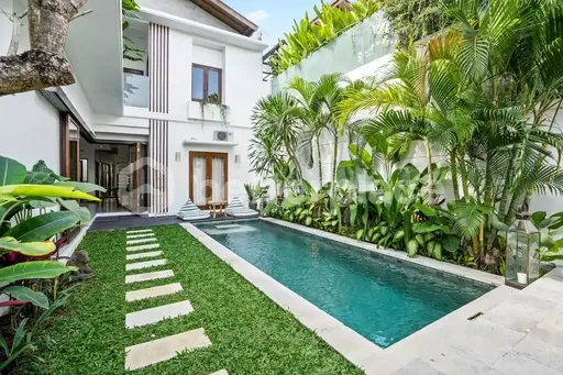 Charming 3-Bedroom Villa in Berawa Canggu Yearly Rental