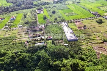 Riverfront Bliss Freehold Land: Design Your Dream Home in Bali’s Heart