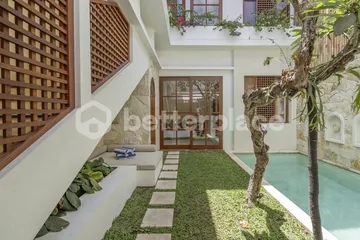 Modern Bali Villa with Enclosed Living Space – Perfect for Relaxation and Investment