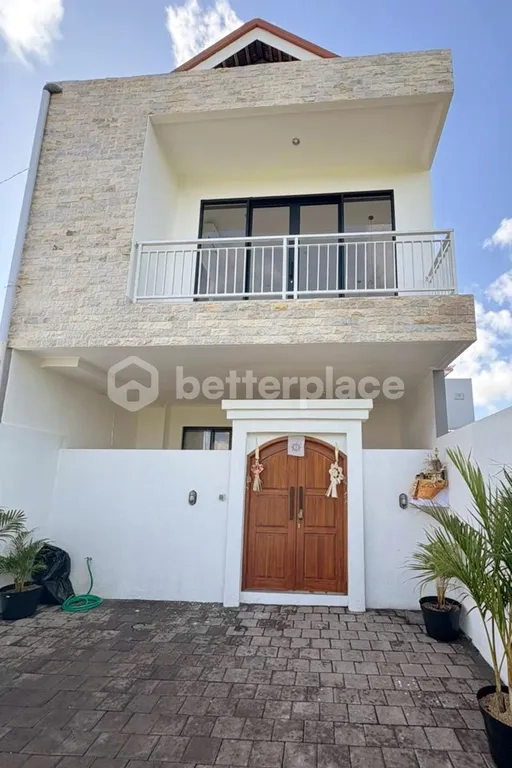 Sophisticated Two-Bedroom Villa for Yearly Rental Combining Modern Comfort, Prime Accessibility, and Peaceful Tropical Surroundings
