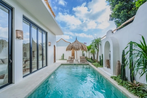 Luana - 2BR Villa with Pool and Rooftop, Canggu