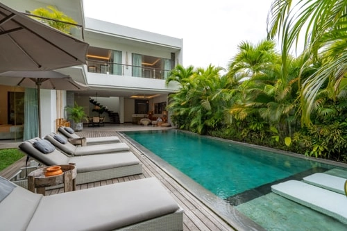 Flores - Pool & Bathtub Villa, Near Berawa Beach