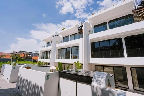 Luxury 3BR Villa with Private Pool & Rooftop Views
