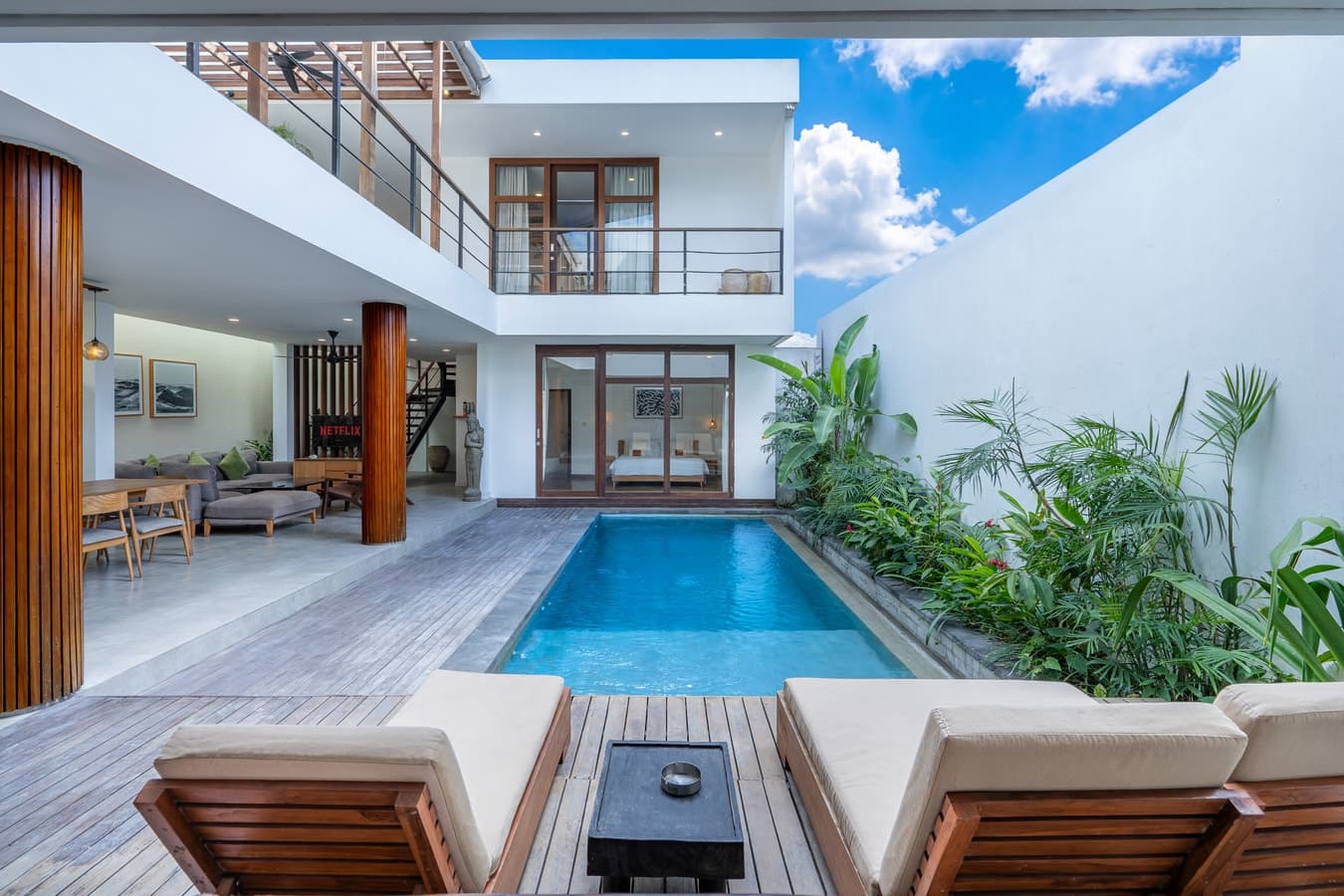 Green Moon 2 - 4BR with Pool and Rooftop, Berawa