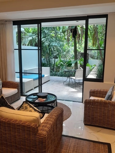 1BR Apart w/ Living Room, Kitchennete & Patio